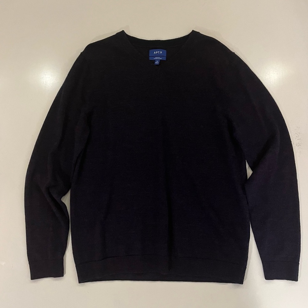 Men’s Apt. 9 V neck Sweater